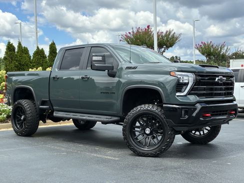Used 2026 Chevrolet Silverado 2500 LT w/ Trail Boss Package AWD/4WD image 2