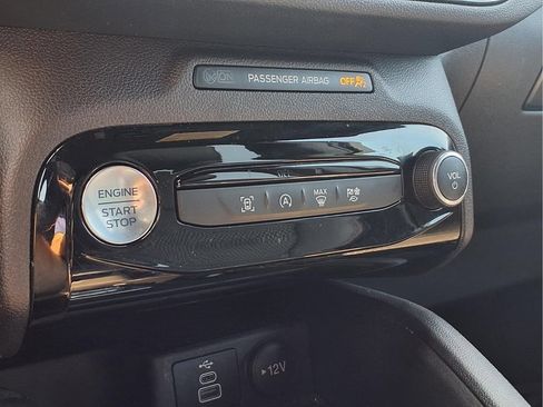 Used 2024 Ford Escape ST-Line w/ Tech Pack #1 AWD/4WD image 8