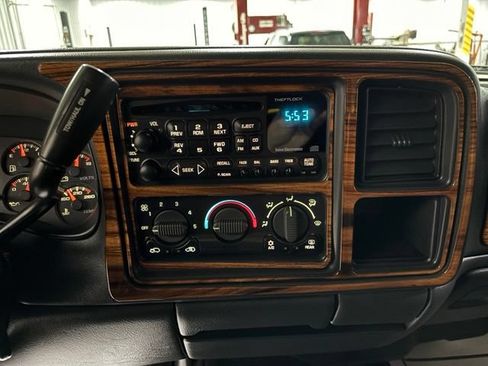 Used 2001 GMC Sierra 3500 4x4 Crew Cab w/ Off-Road Skid Plate Pkg image 22
