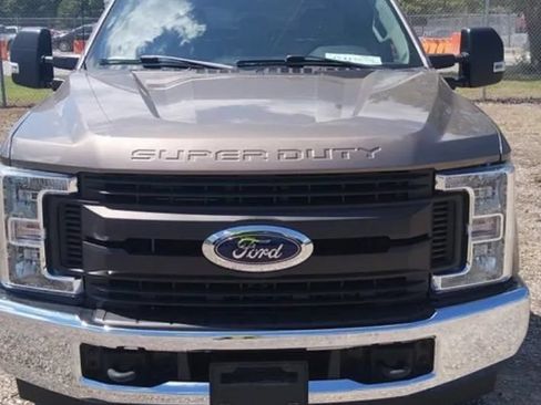 Used 2019 Ford F250 XL w/ Power Equipment Group RWD image 11