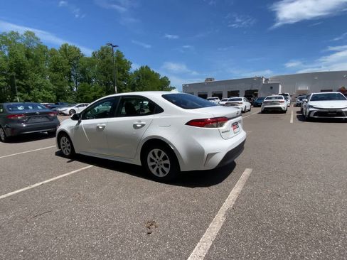 Used 2024 Toyota Corolla LE FWD image 9