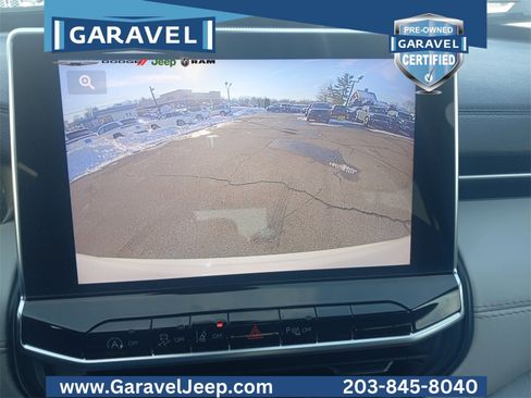 Used 2025 Jeep Compass Limited image 14