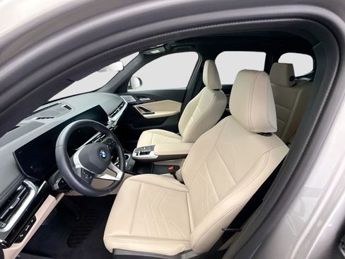 Certified 2025 BMW X1 xDrive28i w/ Premium Package image 17