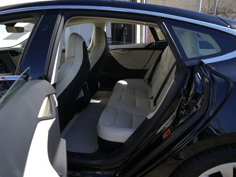 Used 2018 Tesla Model S 100D image 27