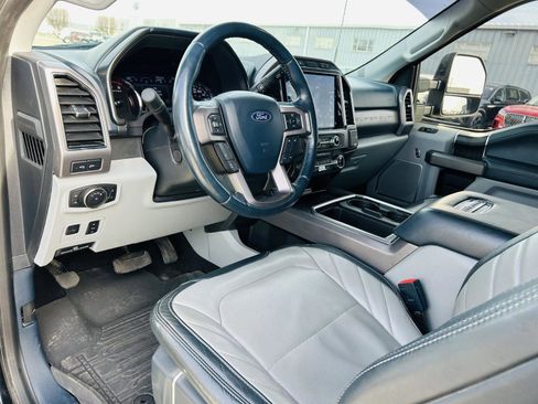 Used 2022 Ford F250 Limited image 21