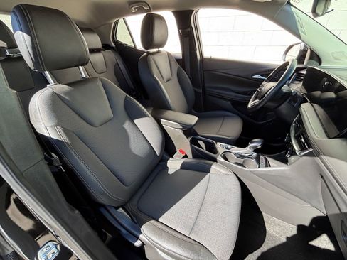 Used 2025 Buick Encore GX Preferred image 36