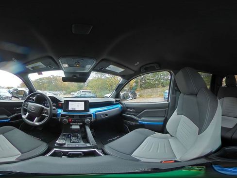 Used 2025 Toyota Tacoma SR image 40