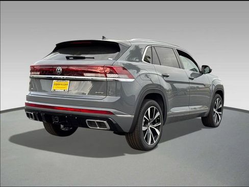 New 2026 Volkswagen Atlas Cross Sport SEL Premium R-Line image 4