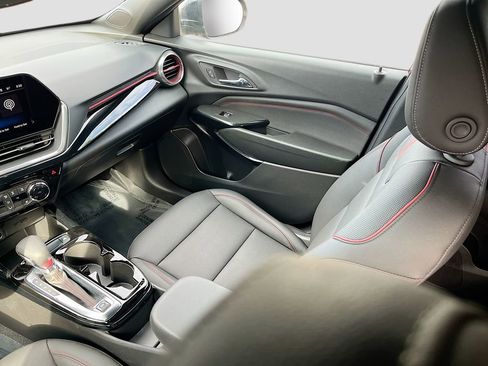 Used 2024 Chevrolet Trax RS w/ Driver Confidence Package image 21