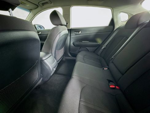 Used 2019 Kia Optima LX image 23