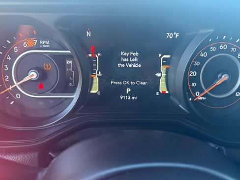 Used 2025 Jeep Wrangler Unlimited Rubicon image 15