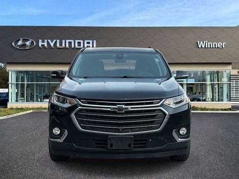 Used 2021 Chevrolet Traverse LT w/ LT Premium Package image 6