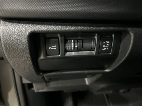 Used 2025 Subaru Forester Premium image 17