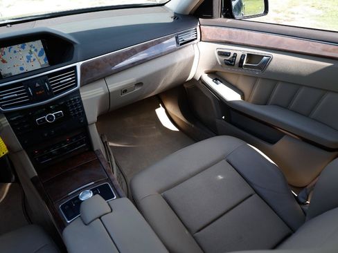 Used 2013 Mercedes-Benz E 350 4MATIC Sedan w/ Premium 1 Pkg image 21
