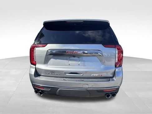 Used 2023 GMC Yukon XL AT4 w/ AT4 Premium Plus Package AWD/4WD image 8