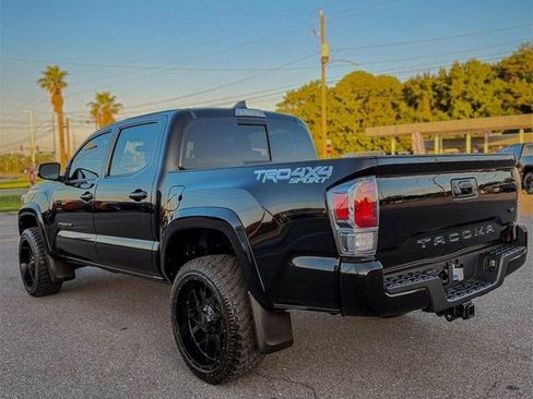 Used 2023 Toyota Tacoma TRD Sport w/ Black Out Package (TMS) image 6