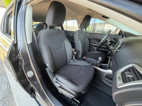 Used 2018 Jeep Compass Sport FWD image 20