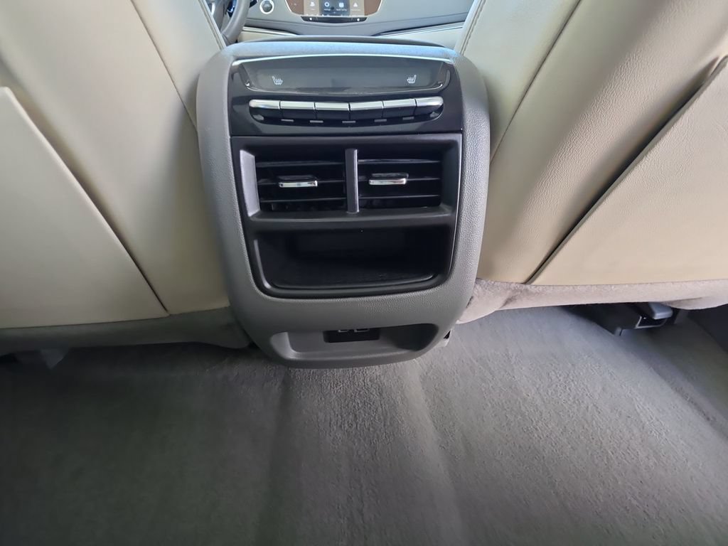 Certified 2024 Cadillac XT5 Premium Luxury FWD image 22