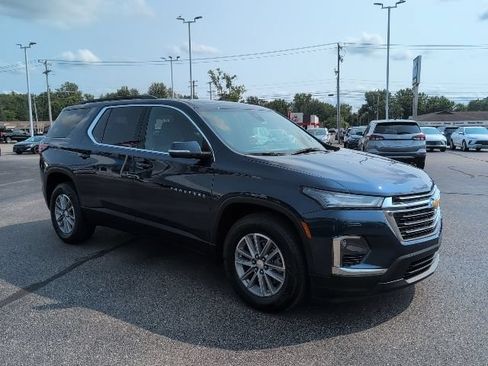 Used 2022 Chevrolet Traverse LT FWD image 10