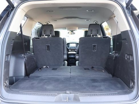 Used 2019 GMC Acadia SLT image 19