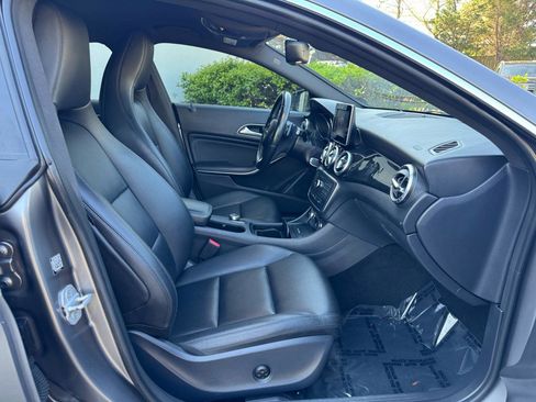Used 2015 Mercedes-Benz CLA 250 4MATIC image 36