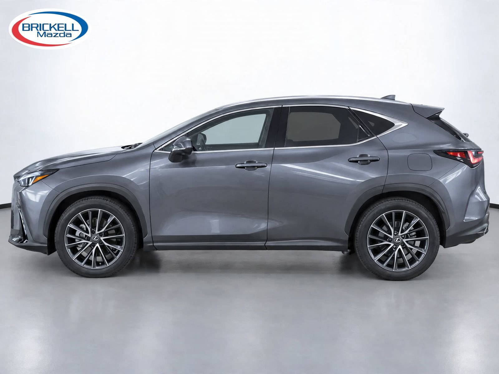 Used 2024 Lexus NX 250 FWD w/ Towing Package (2000 Lbs) image 6