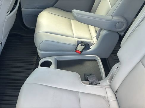 Used 2019 Honda Pilot Touring image 30