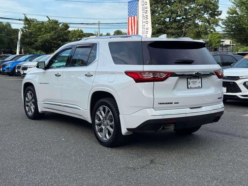 Used 2019 Chevrolet Traverse Premier w/ LPO, Blackout Package AWD/4WD image 5