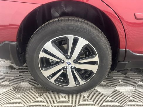 Used 2018 Subaru Outback 2.5i Limited image 19