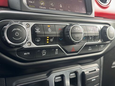 Used 2023 Jeep Wrangler Rubicon w/ Steel Bumper Group image 18