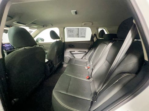 Used 2023 Nissan Rogue S image 29