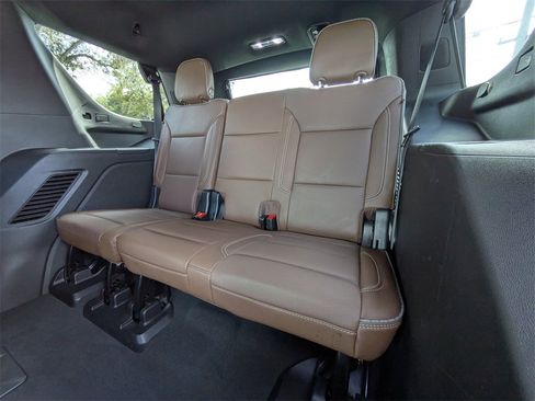 Used 2021 Chevrolet Tahoe High Country image 17