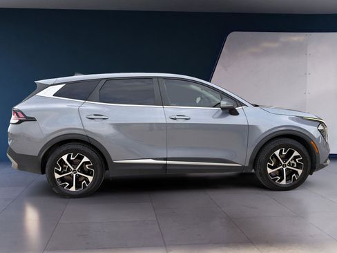 Used 2023 Kia Sportage EX image 6