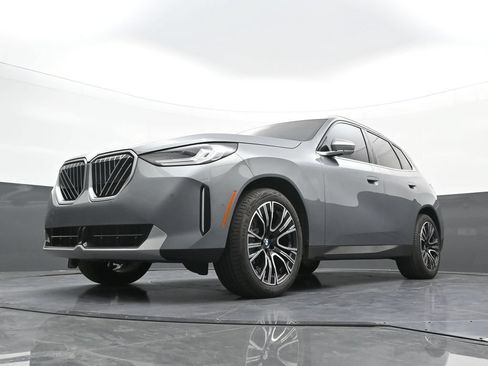 Used 2025 BMW X3 xDrive30i AWD/4WD image 23