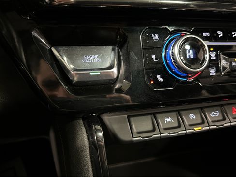 Used 2022 GMC Sierra 1500 AT4 image 33