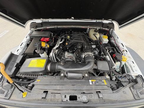 Used 2022 Jeep Wrangler Sport AWD/4WD image 31