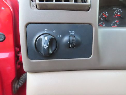 Used 1999 Ford F250 Lariat image 36