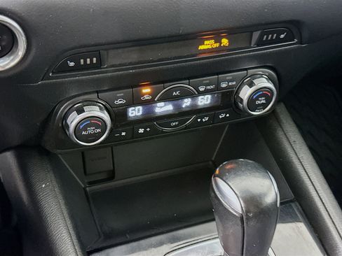 Used 2018 MAZDA CX-5 Touring w/ Preferred Equipment Package FWD image 24