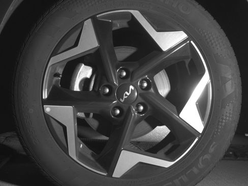 Used 2025 Kia Seltos S image 12