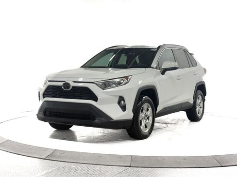 Used 2019 Toyota RAV4 XLE w/ Convenience Package image 3