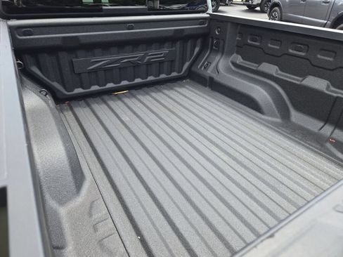 Certified 2024 Chevrolet Colorado ZR2 w/ ZR2 Convenience Package III AWD/4WD image 19