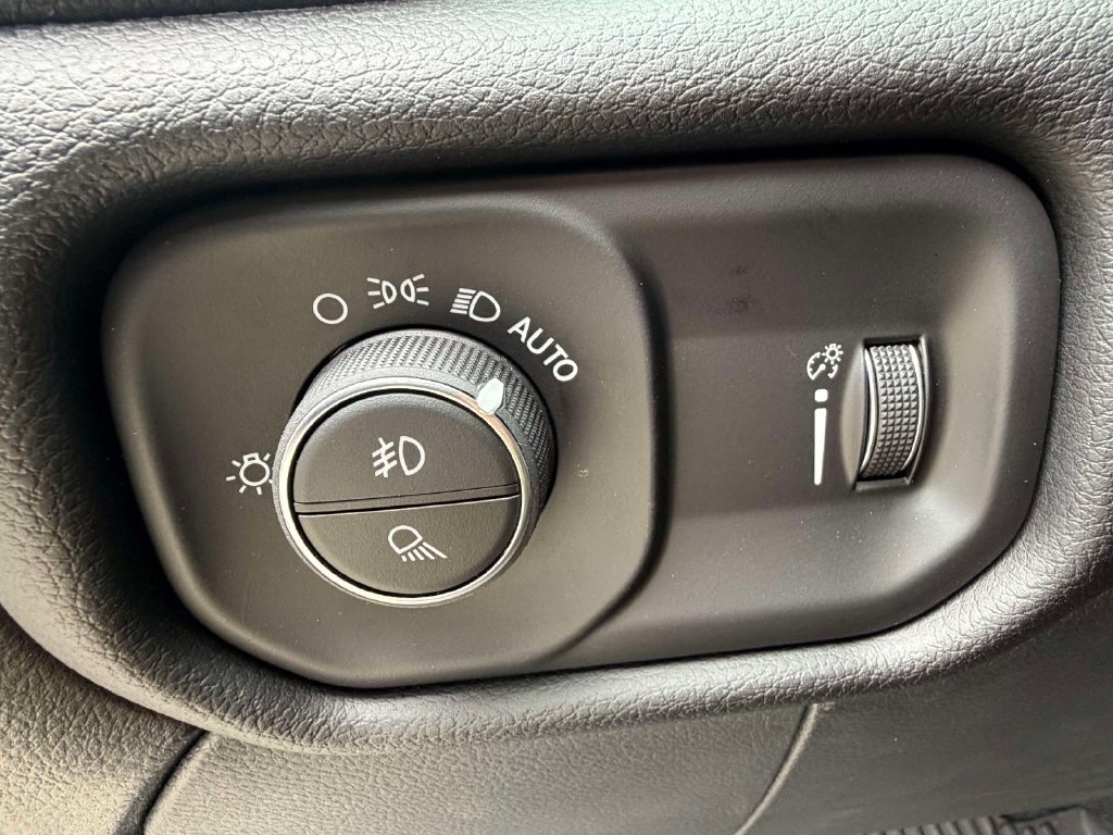 New 2026 RAM 2500 Big Horn AWD/4WD image 24