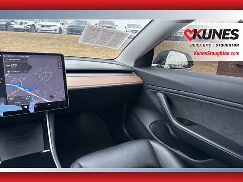 Used 2018 Tesla Model 3 Long Range image 35