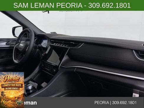 New 2025 Jeep Grand Cherokee L Altitude image 30