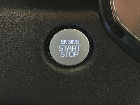 Used 2025 Kia Carnival SX Prestige FWD image 16