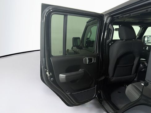 Used 2023 Jeep Wrangler Unlimited Sport AWD/4WD image 24