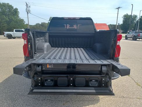 Used 2022 Chevrolet Silverado 1500 4x4 Crew Cab High Country w/ High Country Premium Package image 17