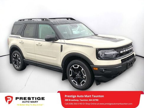 Used 2024 Ford Bronco Sport Outer Banks w/ Topo Graphic Package image 1