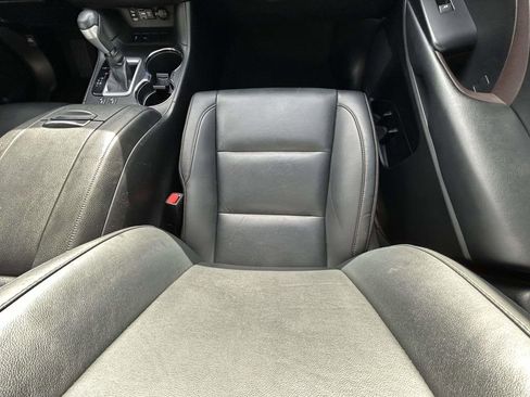 Used 2019 Toyota Highlander XLE image 16