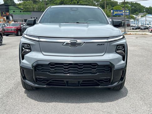 New 2025 Chevrolet Silverado EV RST image 8